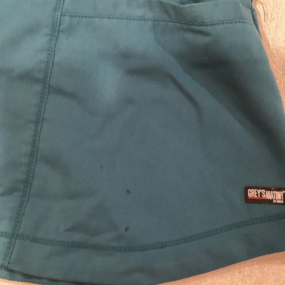 Grey's Anatomy Teal Scrub Set - Picture 3 of 10